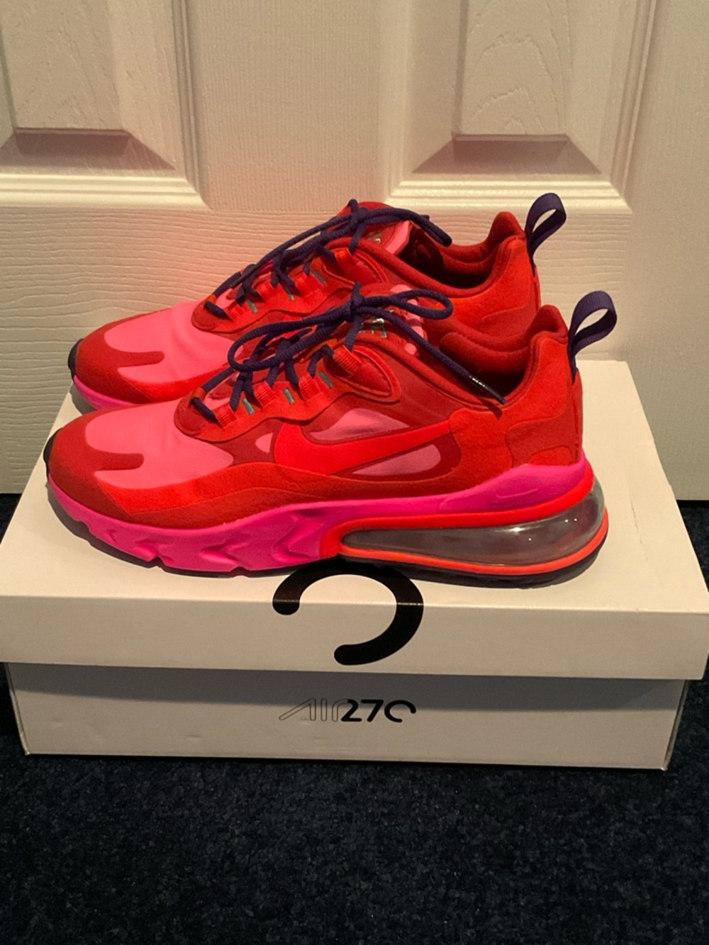 Nike Air Max 270 React - Picture 4 of 6
